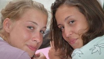 Haz nuevas amigas y amigos Alojamiento junior surf camp España