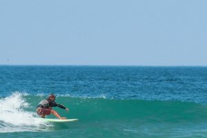 Cours de surf avancé en Espagne