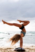 Yoga en la tabla de surf en Moliets