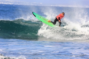 Gerard surfeando Gerard surfeando