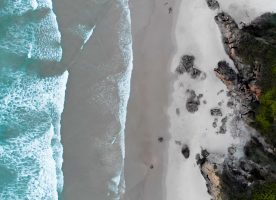 Vista aérea dunas de arena Vista aérea dunas de arena surf camp Cantabria