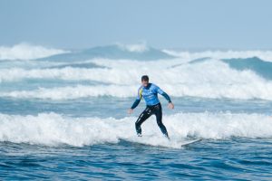 Surfeur Surf en Cantabrie San Vicente de la Barquera
