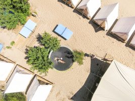 Vista aérea del campamento Vista aérea campamento de surf Le Pin Sec