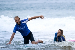 Amusez-vous pendant que vous apprenez à surfer Stage de surf en France à Moliets