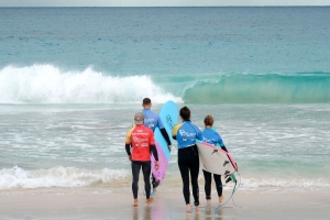 Learn to surf in Le Pin Sec France